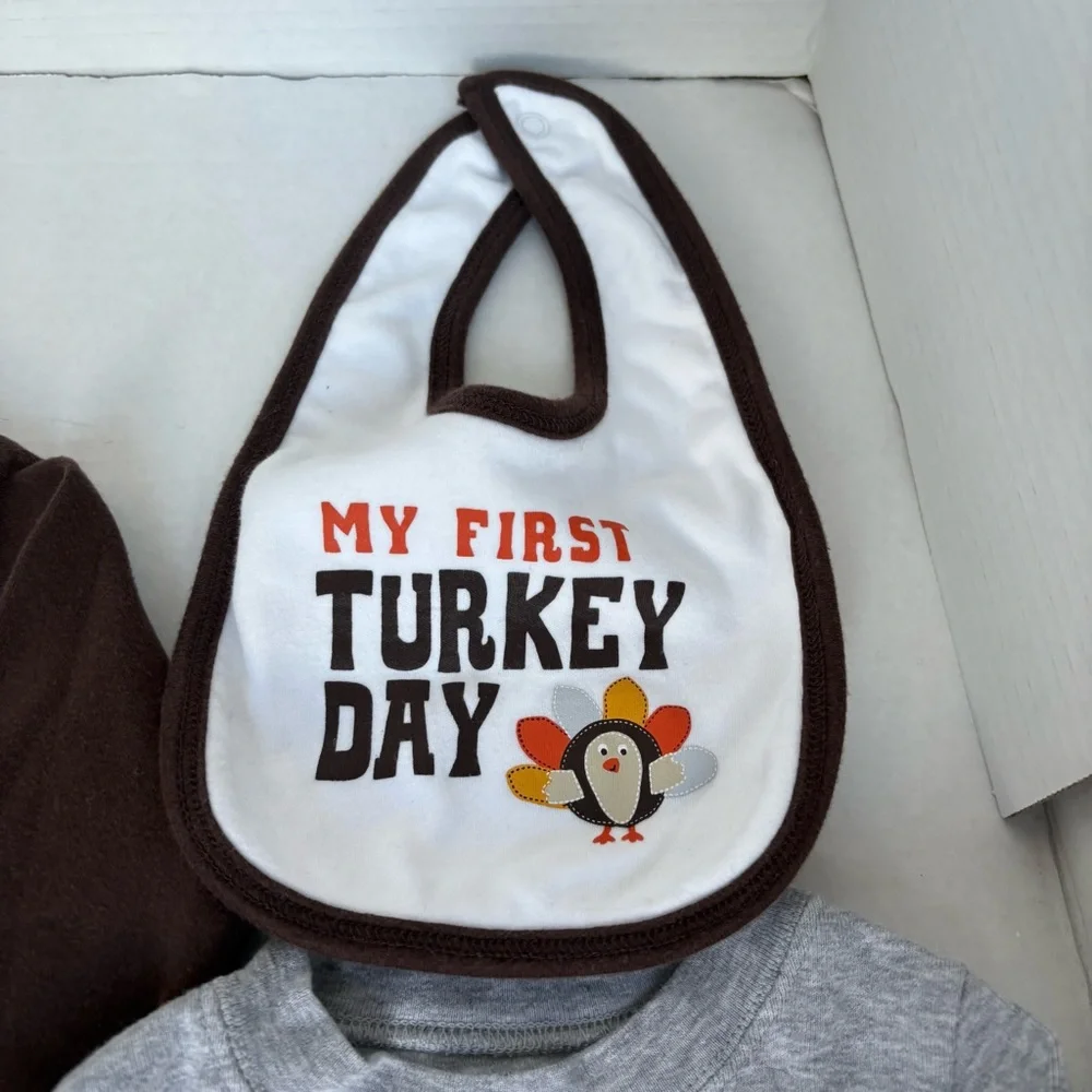 Carters Bodysuit 6 months First Thanksgiving Lot of 2 Bib Brown Snap Closure